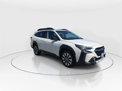 Used 2023 Subaru Outback Limited image 2