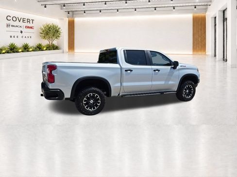 Used 2022 Chevrolet Silverado 1500 ZR2 w/ Technology Package AWD/4WD image 15