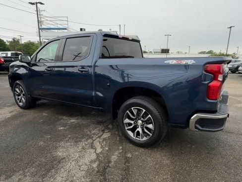 Used 2022 Chevrolet Silverado 1500 LT AWD/4WD image 6