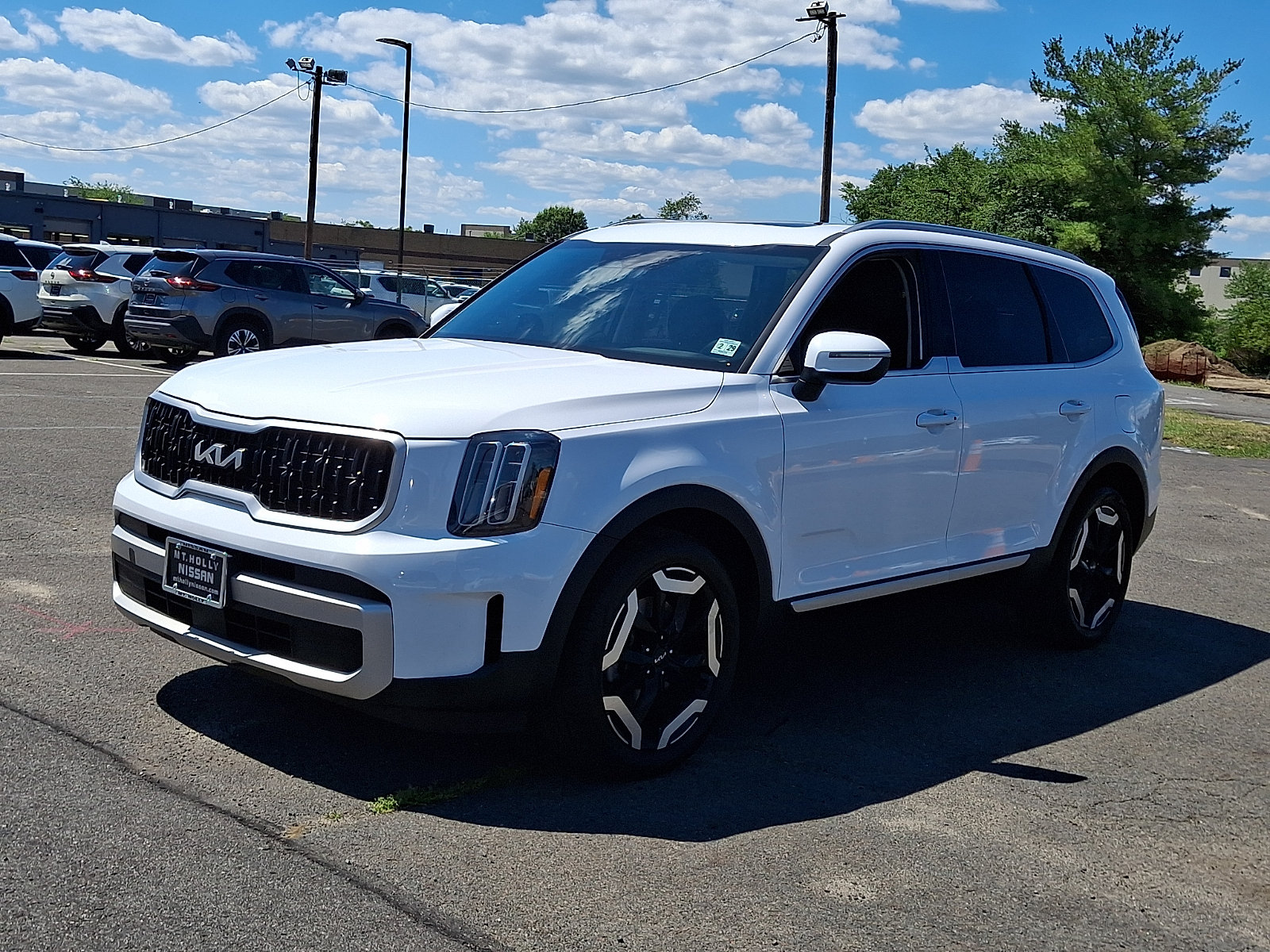 Used 2024 Kia Telluride EX AWD/4WD image 3
