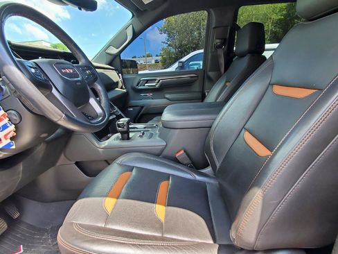 Used 2023 GMC Sierra 1500 AT4 w/ AT4 Premium Package AWD/4WD image 3