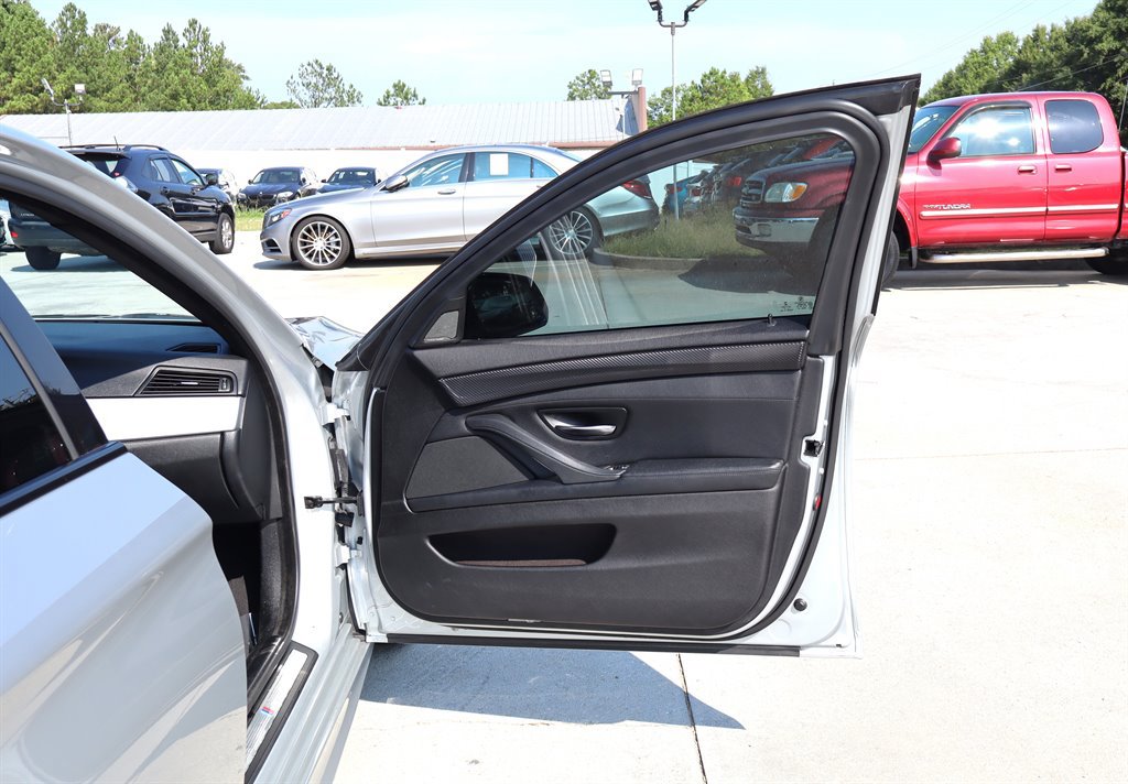 Used 2014 BMW 535i xDrive Sedan AWD/4WD image 37