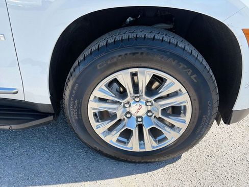 Certified 2025 GMC Yukon Denali image 33