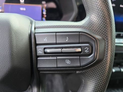 Used 2023 Chevrolet Colorado Trail Boss w/ Technology Package image 31