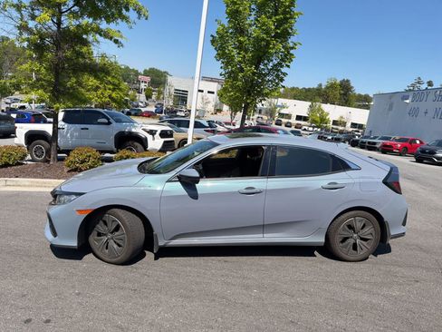 Used 2019 Honda Civic EX image 6