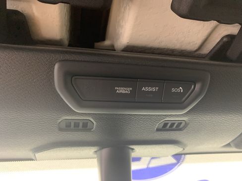 Used 2022 Jeep Wrangler Unlimited Sahara AWD/4WD image 27
