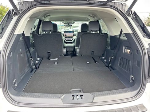New 2026 Ford Explorer Active w/ Active Comfort Package RWD image 22