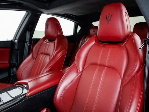 Used 2021 Maserati Quattroporte S GranSport Q4 image 11