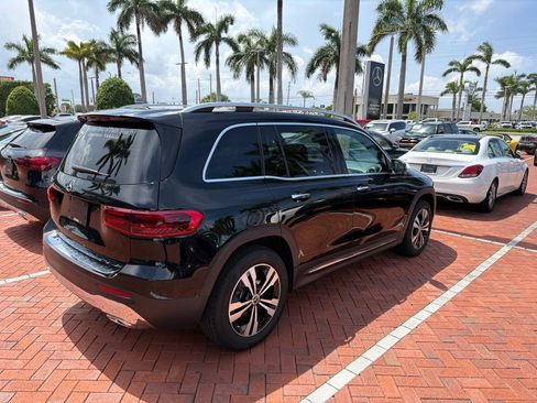 Certified 2025 Mercedes-Benz GLB 250 image 4