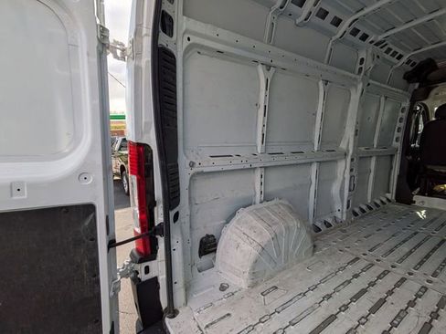 Used 2023 RAM ProMaster 2500 FWD image 24