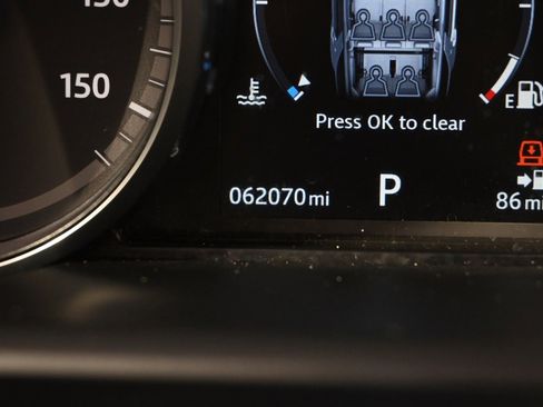 Used 2017 Land Rover Discovery HSE image 26