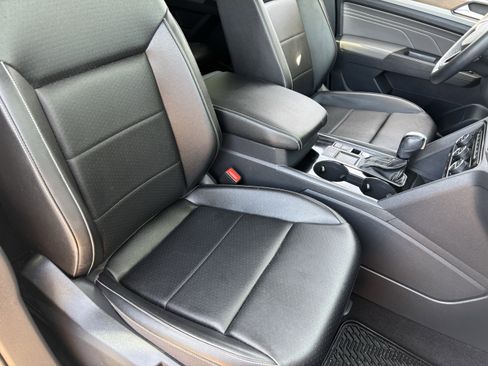 Certified 2022 Volkswagen Atlas SE w/ Panoramic Sunroof Package image 8