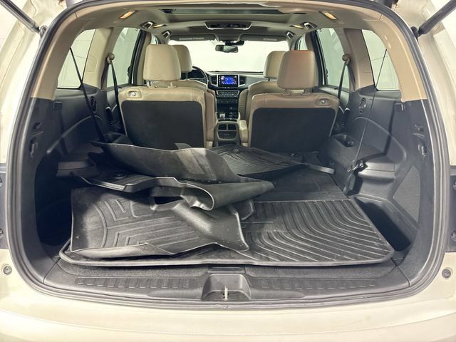 Used 2017 Honda Pilot Elite image 33