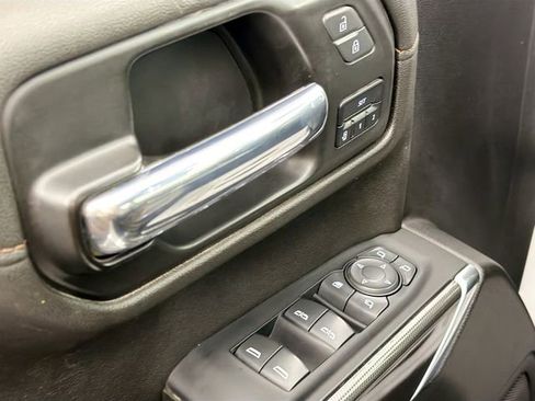 Used 2022 GMC Sierra 1500 AT4 image 17