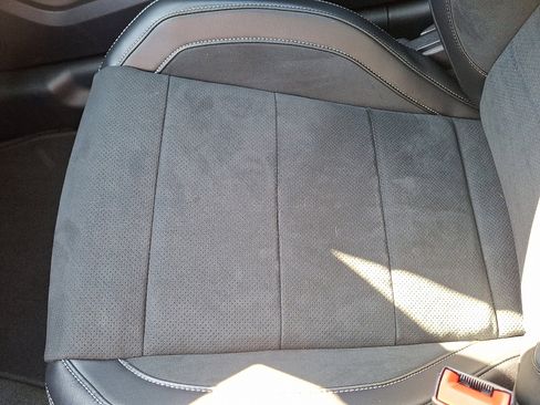 Used 2016 Ford Mustang Shelby GT350 w/ Technology Package image 27