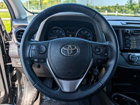 Used 2017 Toyota RAV4 XLE w/ Carpet Mat Package AWD/4WD image 22