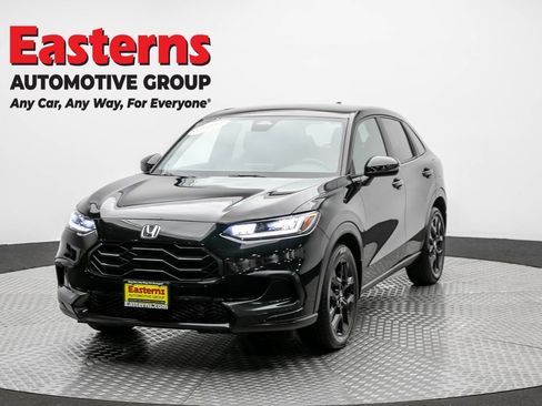 Used 2023 Honda HR-V Sport image 1