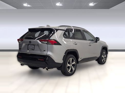 New 2025 Toyota RAV4 SE image 7
