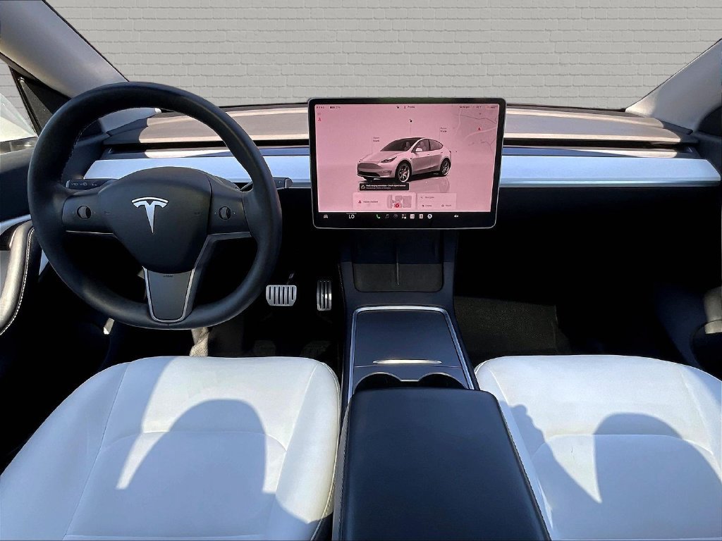 Used 2022 Tesla Model Y Performance AWD/4WD image 7