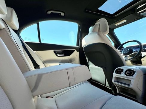Used 2022 Mercedes-Benz C 300 4MATIC Sedan image 10