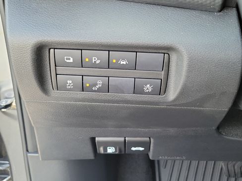 Used 2024 Nissan Kicks S FWD image 18
