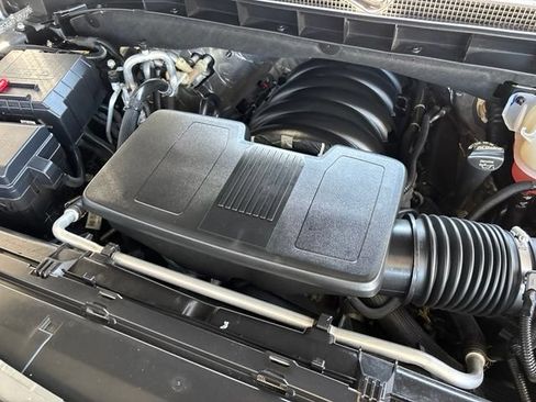 Used 2025 GMC Yukon XL AT4 Ultimate AWD/4WD image 38