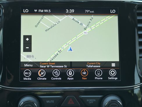 Used 2022 Jeep Grand Cherokee Laredo X image 15