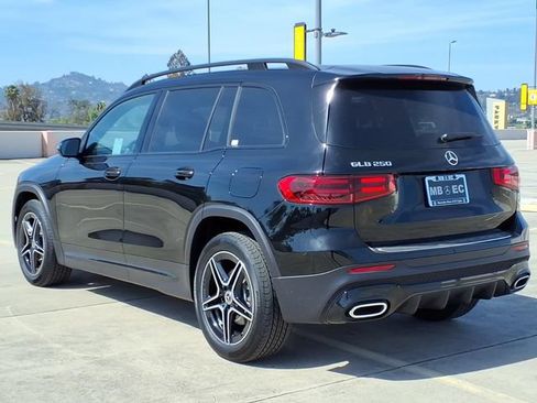 New 2026 Mercedes-Benz GLB 250 image 21