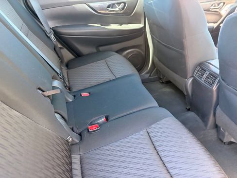 Used 2018 Nissan Rogue S FWD image 15
