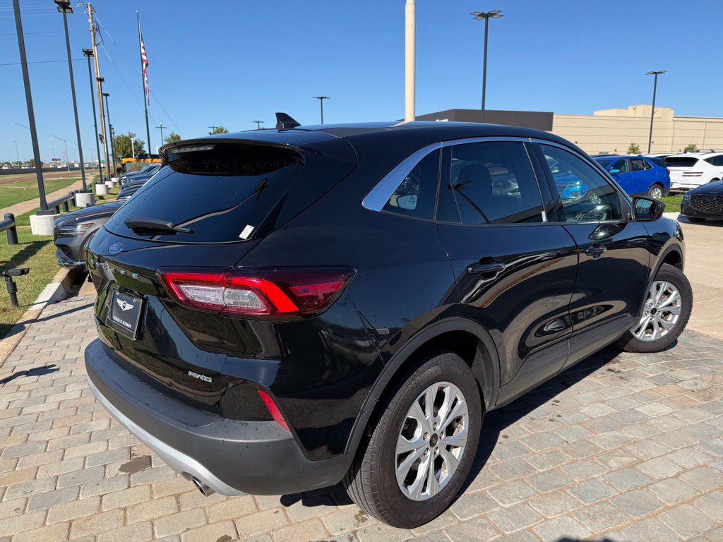 Used 2024 Ford Escape Active AWD/4WD image 5