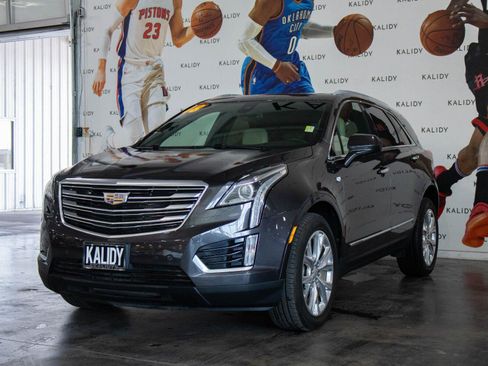 Used 2018 Cadillac XT5 Luxury w/ Driver Awareness Package FWD image 22