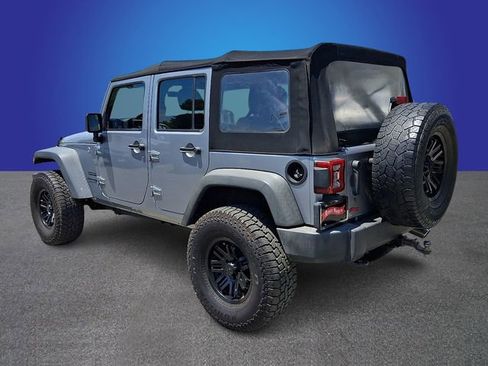 Used 2018 Jeep Wrangler Unlimited Sport AWD/4WD image 7