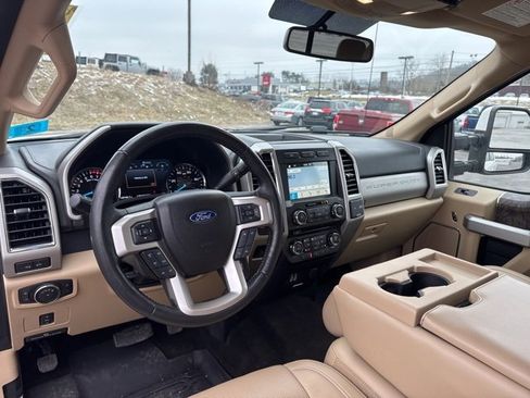 Used 2018 Ford F250 Lariat w/ Lariat Value Package image 12