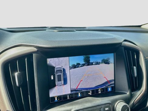 Used 2024 GMC Terrain AT4 w/ Infotainment Package II AWD/4WD image 18