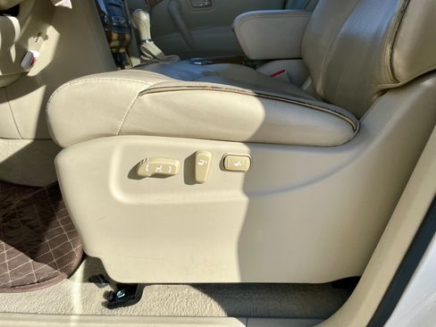 Used 2014 INFINITI QX80 2WD w/ Theater Package image 13