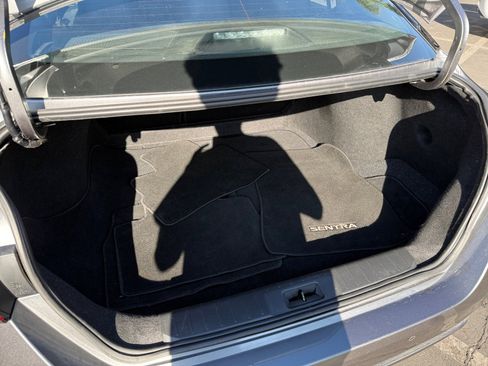 Used 2024 Nissan Sentra S image 18