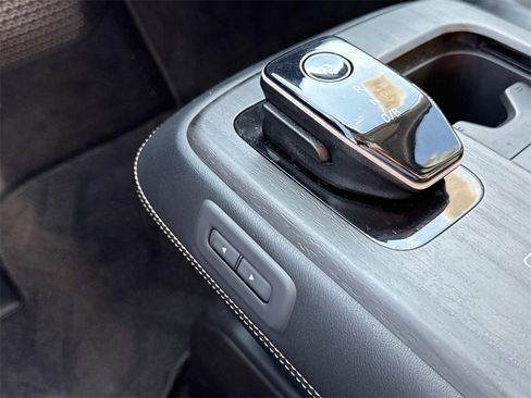 Used 2023 Nissan Ariya EVOLVE+ e-4ORCE image 23