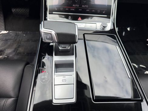 Used 2023 Audi A8 L 3.0T AWD/4WD image 19