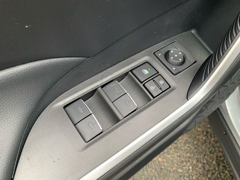 New 2025 Toyota RAV4 XLE image 18