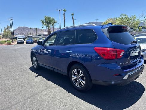 Used 2019 Nissan Pathfinder SL FWD image 14