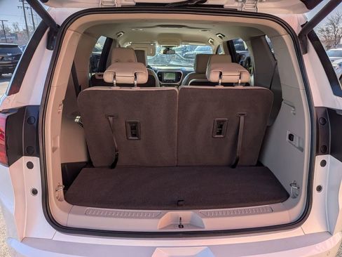 Used 2017 GMC Acadia Denali w/ Technology Package image 24