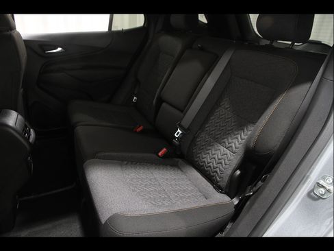 Certified 2024 Chevrolet Equinox LT FWD image 19