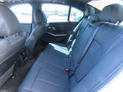 Used 2019 BMW 330i Sedan RWD image 11