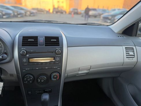 Used 2010 Toyota Corolla S FWD image 21