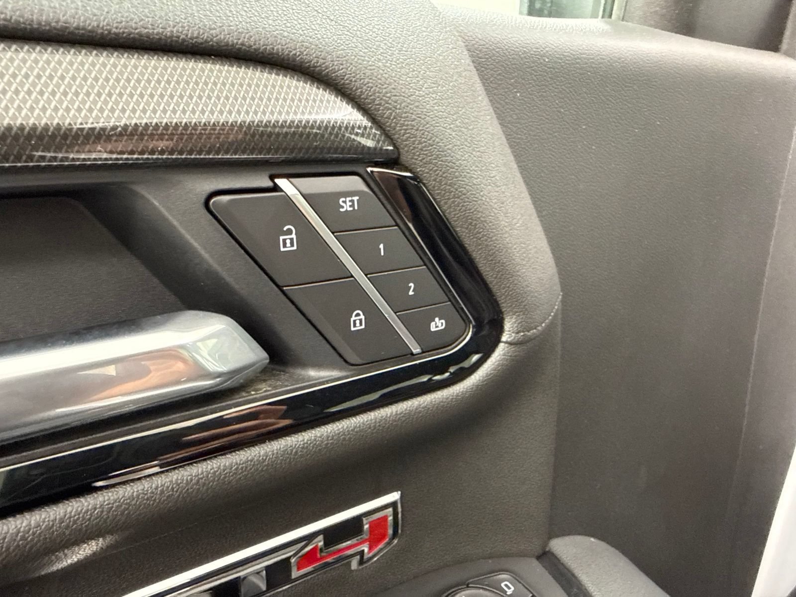 Used 2025 GMC Sierra 1500 AT4 AWD/4WD image 14