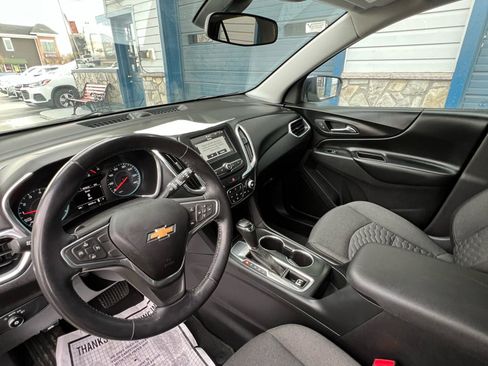 Used 2018 Chevrolet Equinox LT image 16