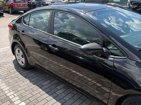 Used 2018 Kia Forte LX FWD image 4