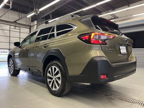 Certified 2025 Subaru Outback Premium w/ Popular Package #1A image 5