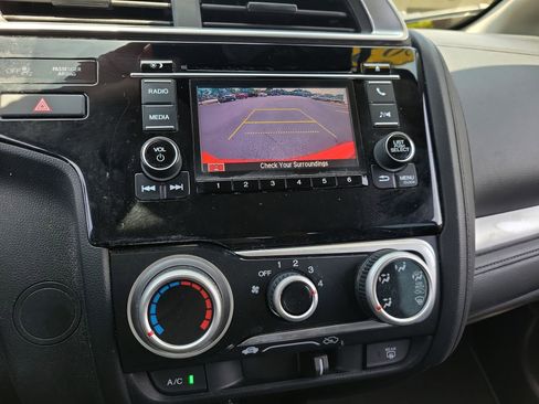 Used 2020 Honda Fit LX image 24