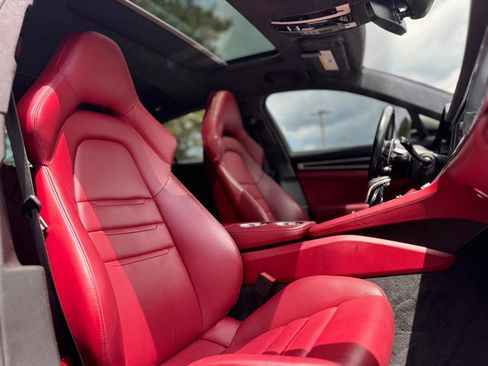 Used 2019 Porsche Panamera GTS AWD/4WD image 33
